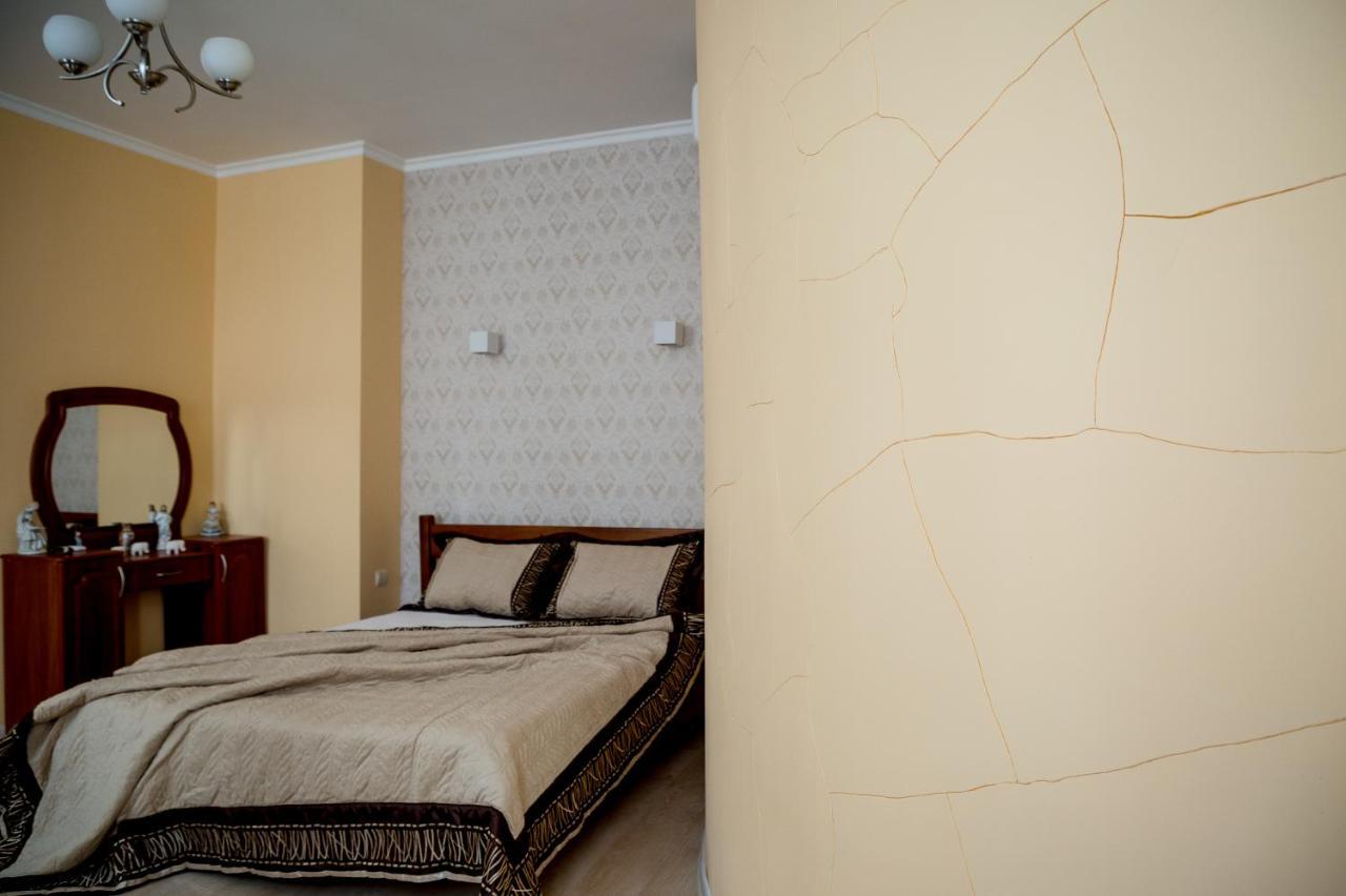 Apartment On Valova Street Lviv Exterior photo